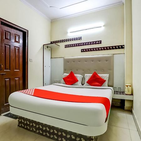Hotel O Tushar Continental Νέο Δελχί Εξωτερικό φωτογραφία