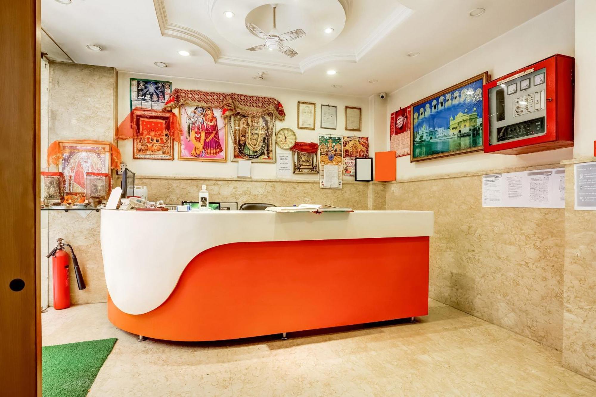 Hotel O Tushar Continental Νέο Δελχί Εξωτερικό φωτογραφία