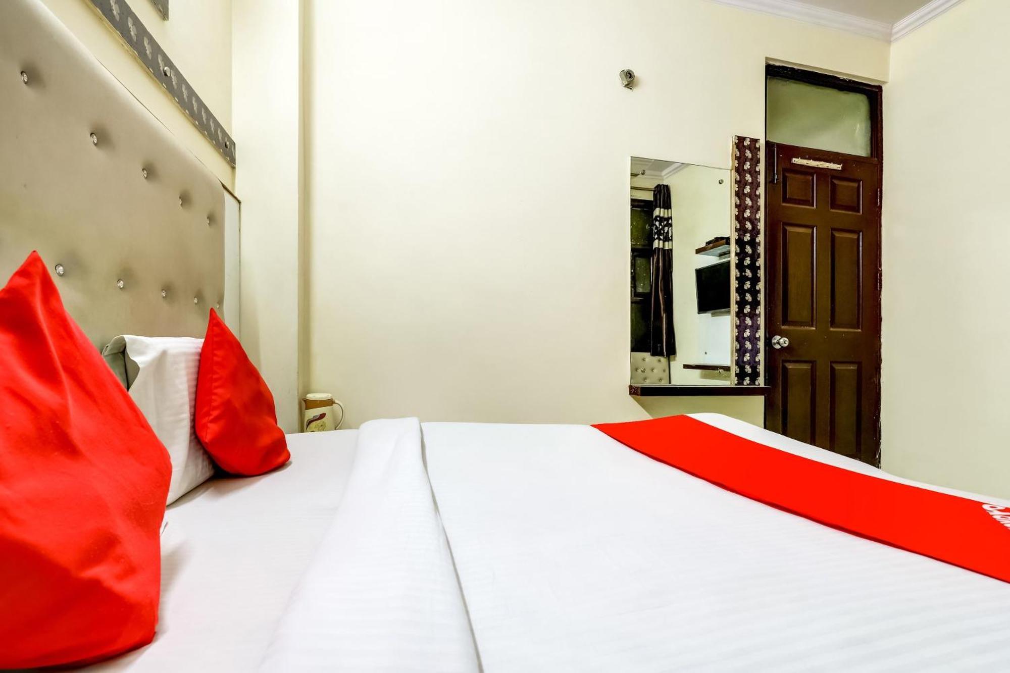 Hotel O Tushar Continental Νέο Δελχί Εξωτερικό φωτογραφία