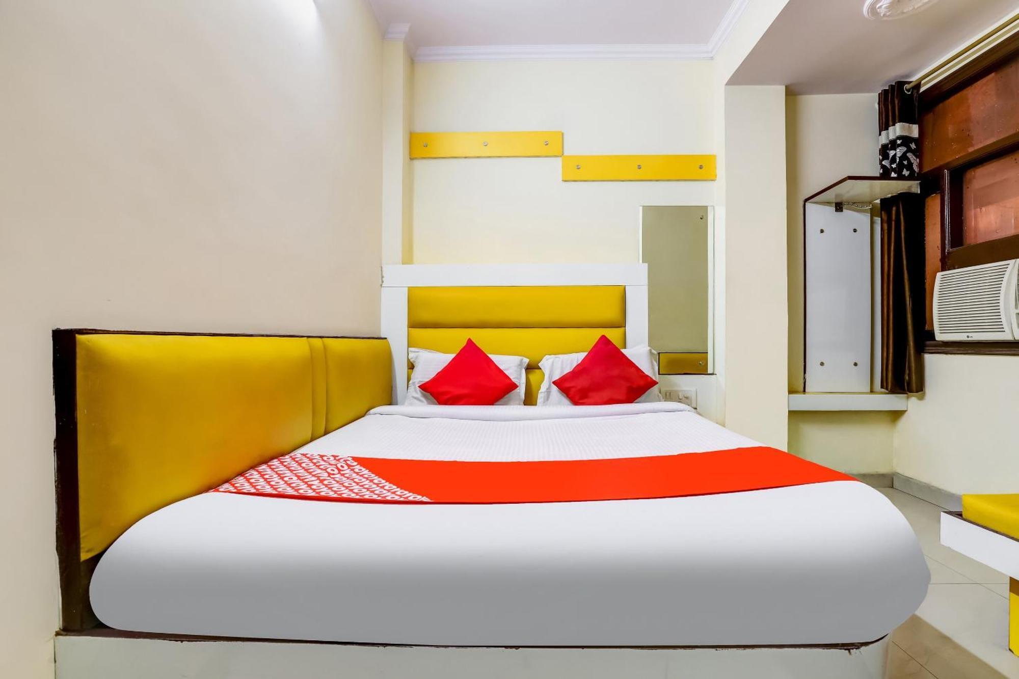 Hotel O Tushar Continental Νέο Δελχί Εξωτερικό φωτογραφία